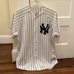 Yankees Jersey. Alex Rodriguez jersey. Purchased in 2000s. Needs a new home!